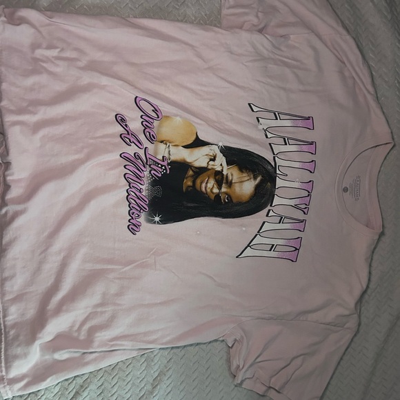Forever 21 Tops - Aaliyah Graphic T-Shirt